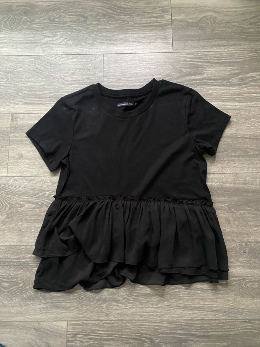 Abercrombie & Fitch Black Short-Sleeve Ruffle Hem Tee